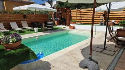 Piscina di Harry's House San Teodoro con piscina privata o nelle vicinanze