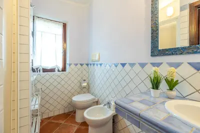 Bagno di Splendida Villetta Vista Mare Bados