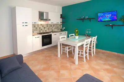 Cucina o angolo cottura di Appartamento vicino alla spiaggia -B-