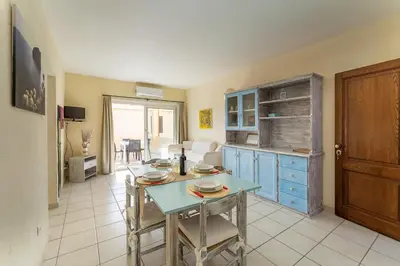 Cucina o angolo cottura di Relaxing BaiaDeBahas 2BedApt Trilo6 sleeps 6