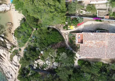 Paesaggio naturale nelle vicinanze della villa