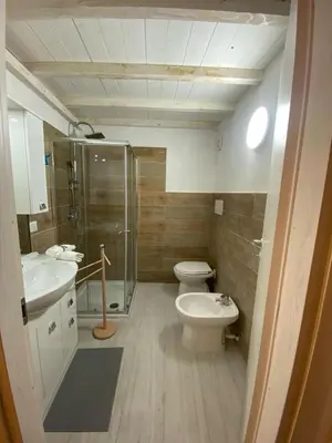 Bagno di Appartamento SPRITZ 2 CAMERE MATRIMONIALI 7-9 POSTI LETTO