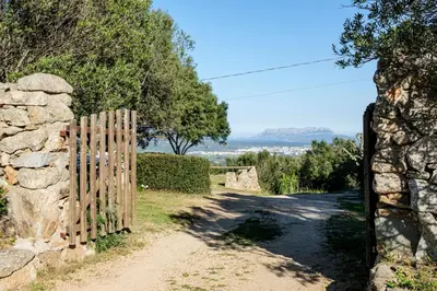 Paesaggio naturale nelle vicinanze della villa