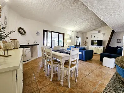 Cucina o angolo cottura di Splendida Villa Vista Mare Spiaggia privata