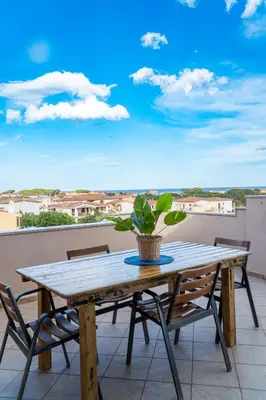 Balcone o terrazza di Attico vista mare Caletta sul mare