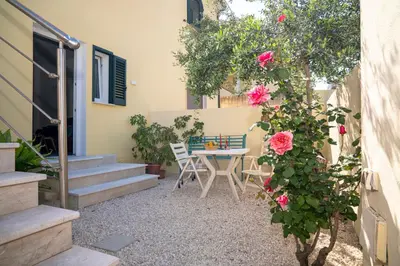 Giardino di Angela house