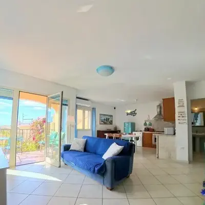 Modern Seaview Townhouse - Workcation friendly