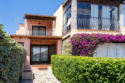 Giardino di Green Residence Bados Mare