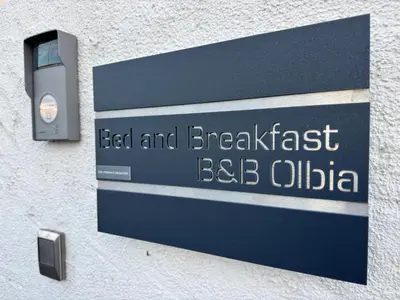 Certificato, attestato, insegna o altro documento esposto da bbolbia - bed and breakfast