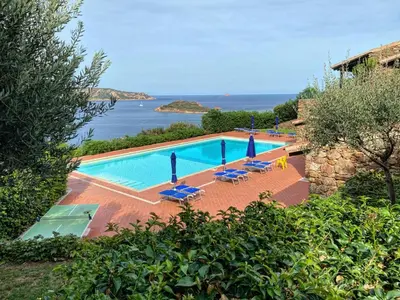 Piscina di Seagarden Home vista mare con giardino privato o nelle vicinanze