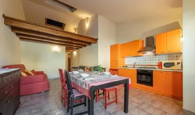 Cucina o angolo cottura di Ampio Appartamento In Centro