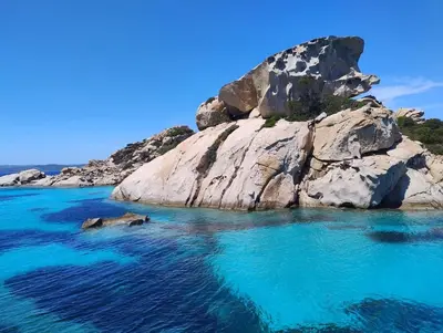 Paesaggio naturale nelle vicinanze della villa