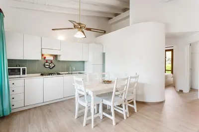 Cucina o angolo cottura di Villa immersa nella natura -Piscina condivisa-