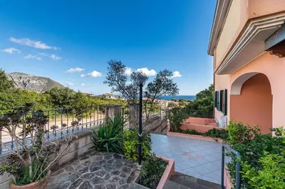 Paesaggio naturale nelle vicinanze della casa vacanze