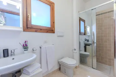 Bagno di Splendido appartamento vista mare San Teodoro