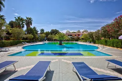 Piscina di Anfiteatro di Ottiolu o nelle vicinanze