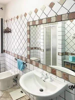 Bagno di Residenza estiva con giardino vista mare Santa Lucia