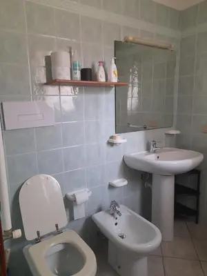 Bagno di ACQUAMARINA con meraviglioso giardino