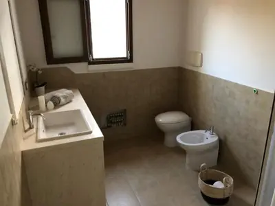 Bagno di Bilocale Smeraldo a pochi minuti dal mare