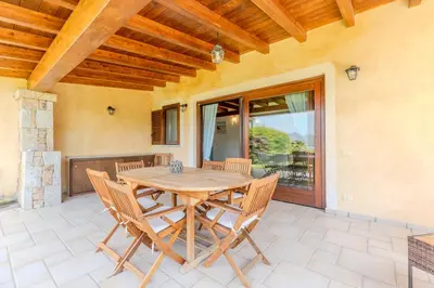 Planimetria di Villa Capo Coda Cavallo con Piscina