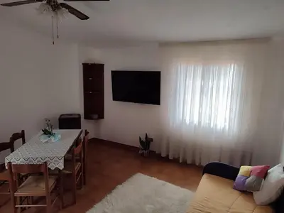 TV o dispositivi per l'intrattenimento presso Family & Friends - First floor - South West wing - Fully equipped with view - 15 minutes drive by car to the seaside
