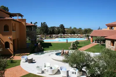 Piscina di Hotel Marana o nelle vicinanze