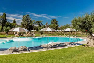 Piscina di Hotel Marana o nelle vicinanze