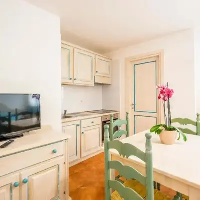 Charming Baia Marina 1 bedroom premier Apartments with Terrace balcony sleeps 4