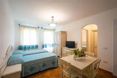 Letto o letti in una camera di Charming Baia Marina apartment with Stunning View 1 bedroom apartment sleeps 4
