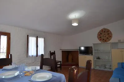 TV o dispositivi per l'intrattenimento presso Fpo-Rose02p1