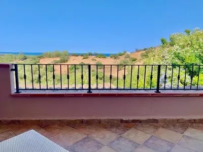 Balcone o terrazza di Villa Petra e Survas in La Caletta Countryside