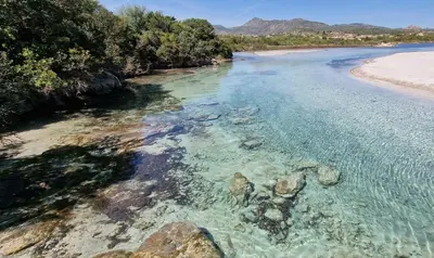 Paesaggio naturale nelle vicinanze della villa