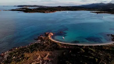 Paesaggio naturale nelle vicinanze delle barche