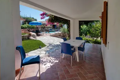 Giardino di Stunning Residence Bouganvillage 2 Bed Apt sleep 6