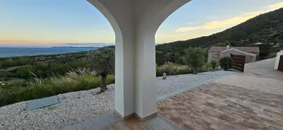 Paesaggio naturale nelle vicinanze della villa