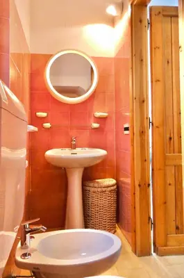 Bagno di ISS Travel - Domo Cytonia 2-bedrooms apartment with private fenced terrace