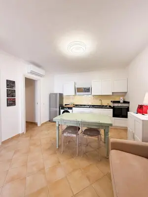 Cucina o angolo cottura di Two-room apartment in the heart of Golfo Aranci