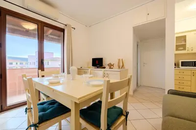 Cucina o angolo cottura di Appartamento con 1 camera da letto Baia Turchese