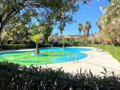 Piscina di Apartment with Pool and Private Parking o nelle vicinanze