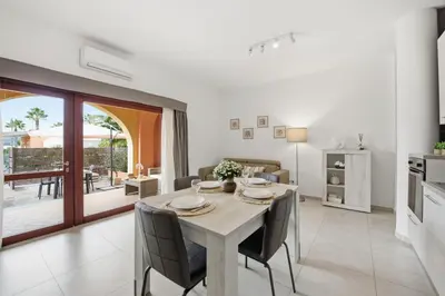 Cucina o angolo cottura di Figarolo apartment by Residence Moresca