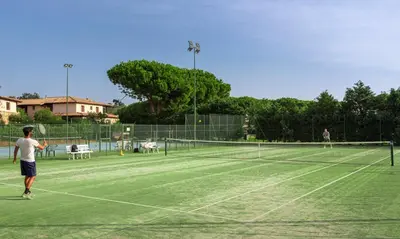 Attività di tennis o squash presso la casa vacanze o nelle vicinanze