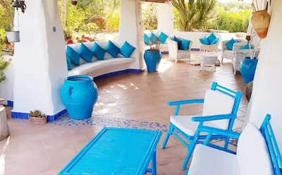 Area soggiorno di La Casa dell'Artista - Villa completamente recintata con giardino privato