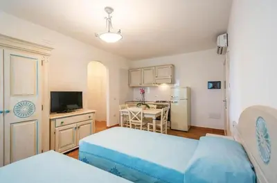Letto o letti in una camera di Charming Baia Marina 1 BR premier Apt Terrace