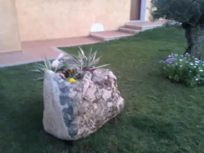 Giardino di Holiday Home mit Wasserblick by Interhome
