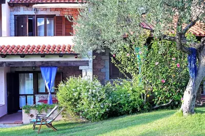 Giardino di Residence in San Teodoro just 850 mt from the beach