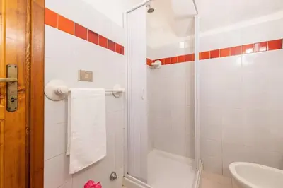 Bagno di Perfectly located flat in San Teodoro