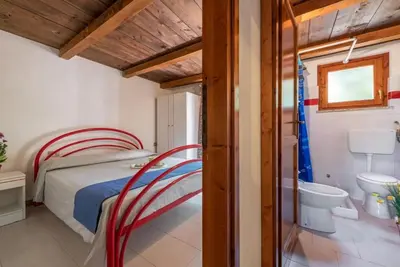 Bagno di Cozy apartment with furnished patio