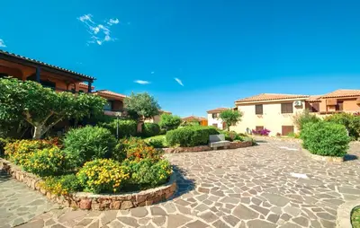 Giardino di Apartment 6 beds in Marinella just 300 mt from the beach