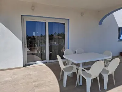 Balcone o terrazza di Villetta Borgo Bianco 1 with shared pool