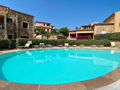 Piscina di Villa Luna con piscina condivisa o nelle vicinanze